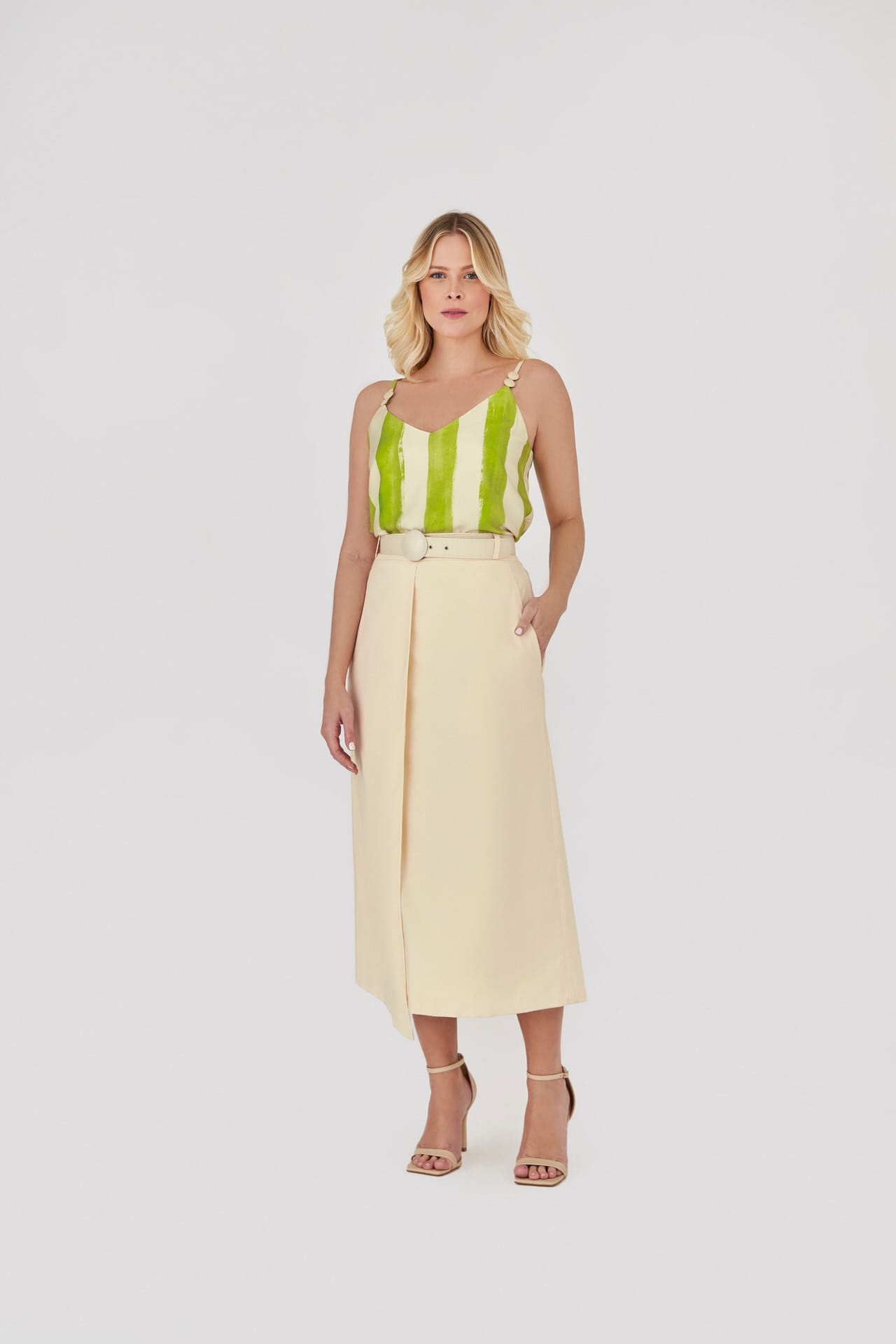 1032307 BEG F Saia Com Fenda Detalhe