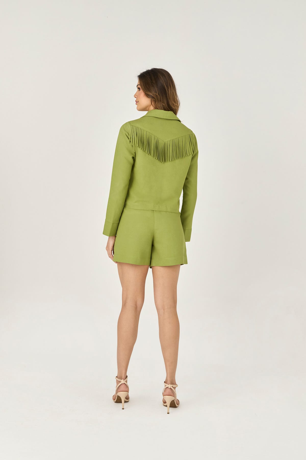 10212711 C VERD Short Alfaiataria Detalhe Franjas Bolso