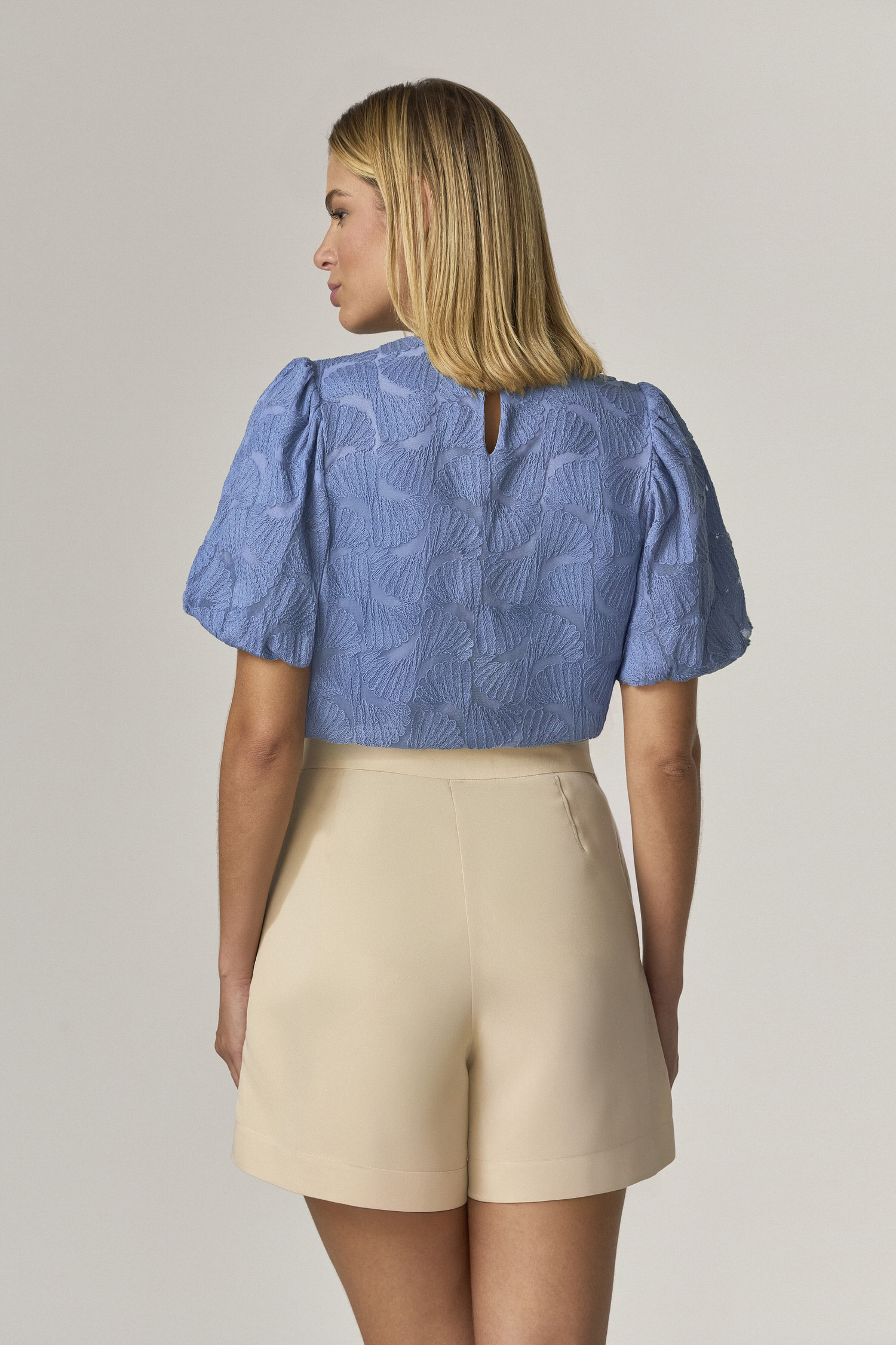 10217512 C MARF Short Alfaiataria Com Detalhe Bolso