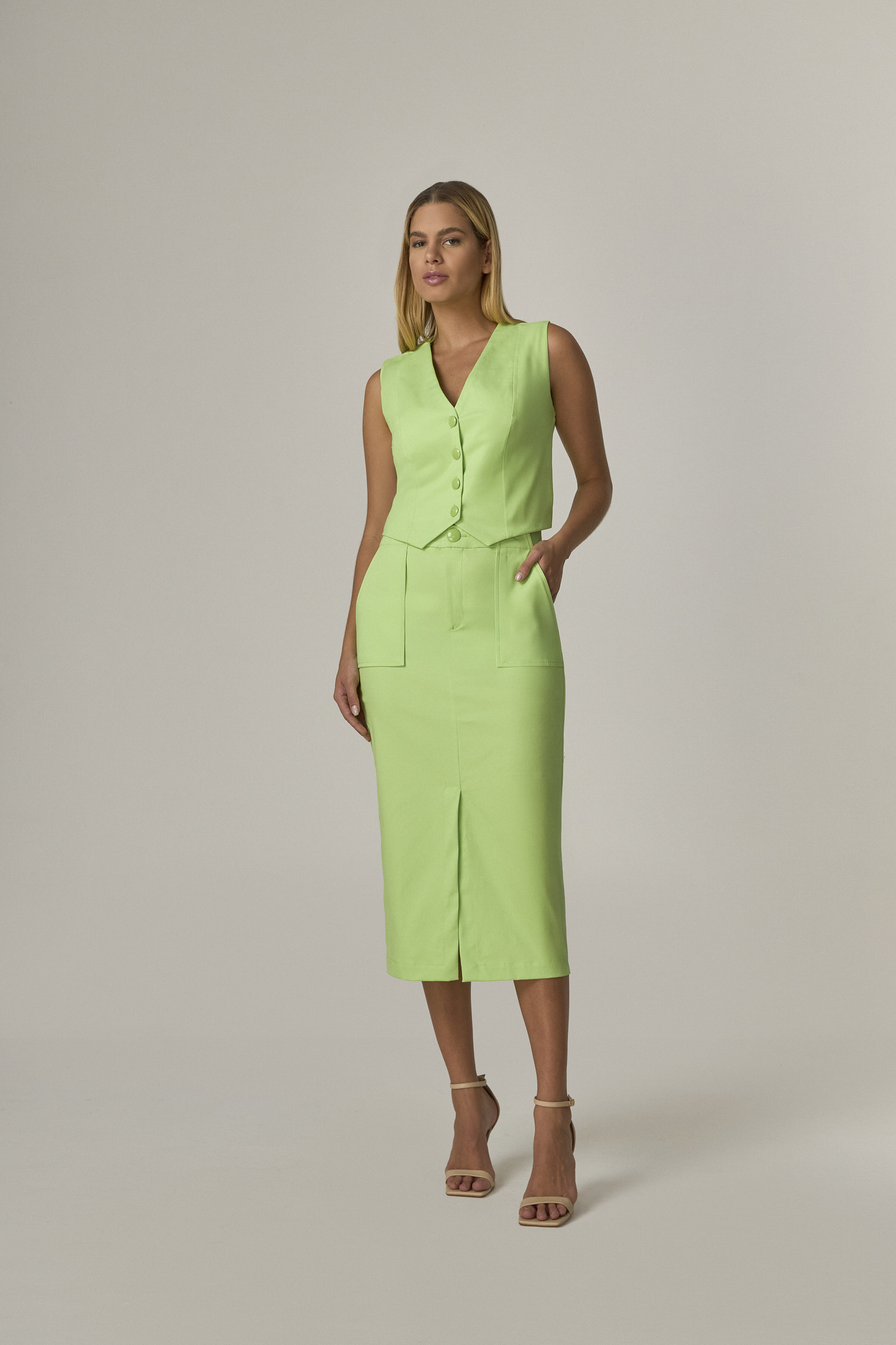 10332312 F VERD Saia Midi Com Fenda