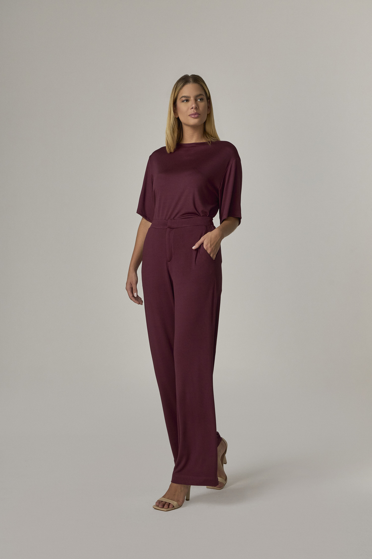 10632211 F VINH Calca Pantalona De Malha