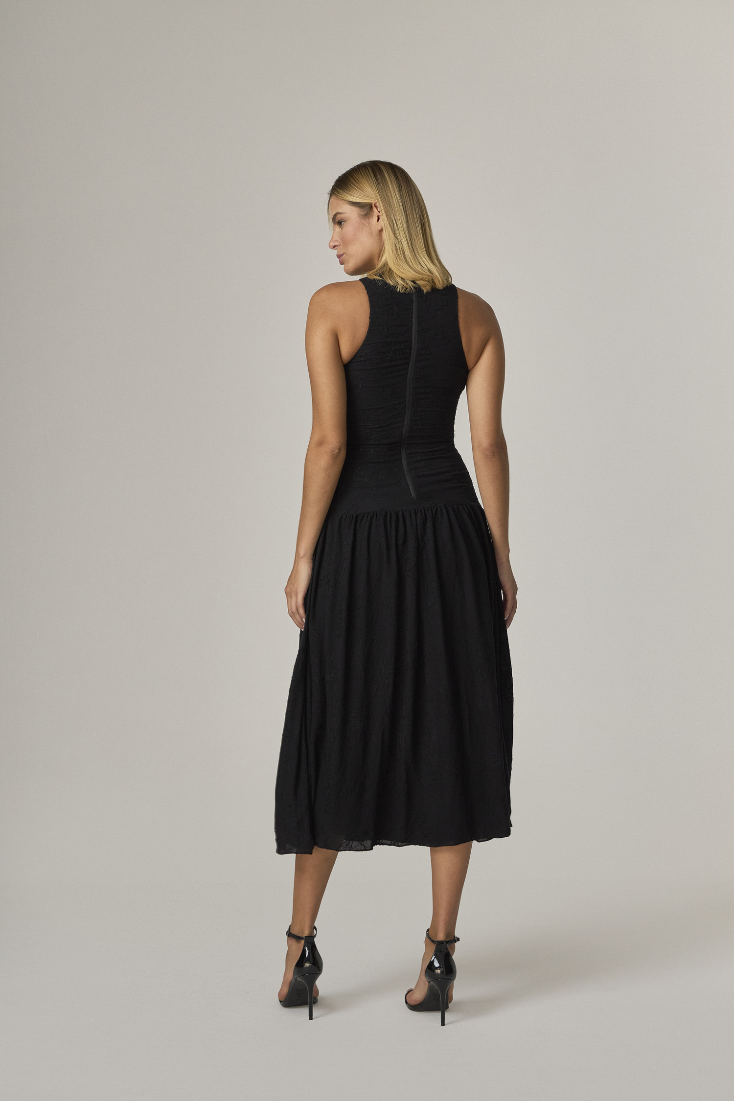 1072912 C PRET Vestido Longo Frente Unica