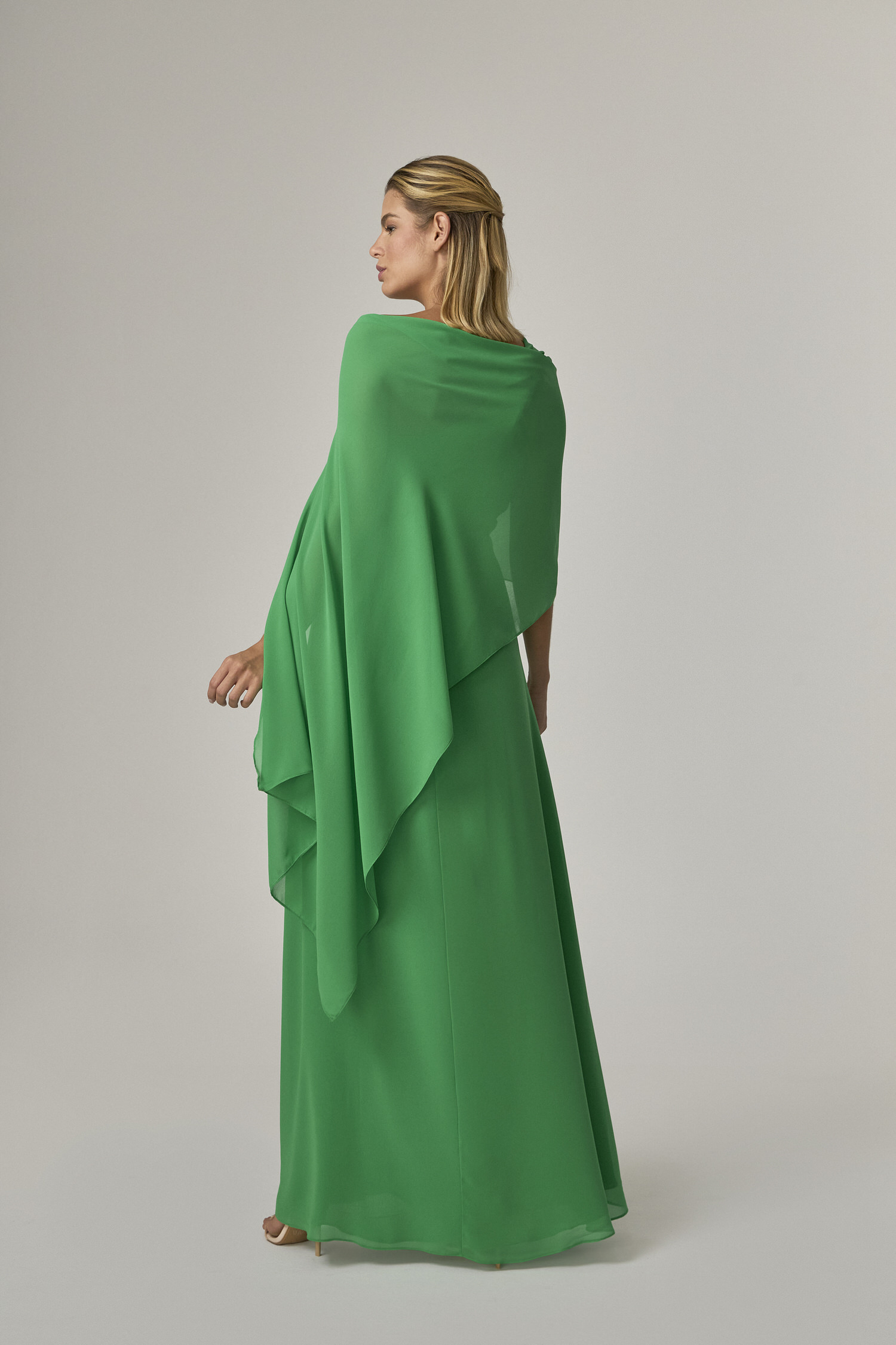 1073212 C VERD 2 Vestido Longo Com Sobreposicao