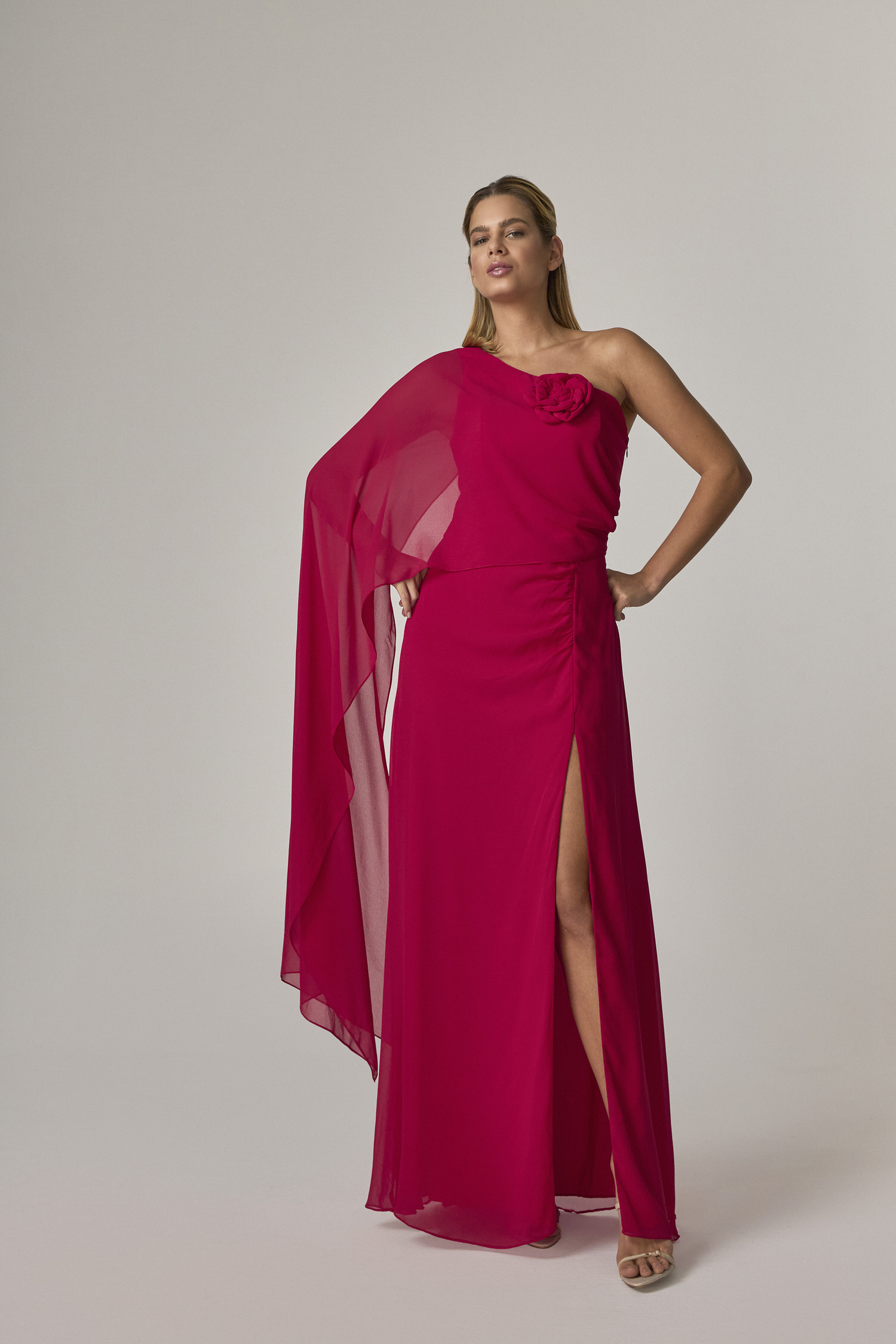1073212 F ROSA Vestido Longo Com Sobreposicao