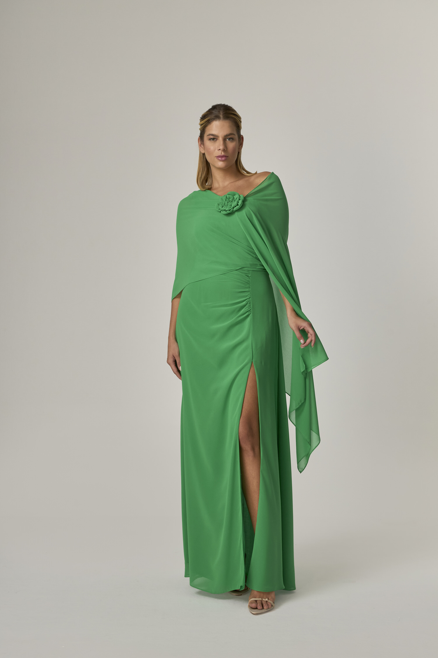 1073212 F VERD 2 Vestido Longo Com Sobreposicao