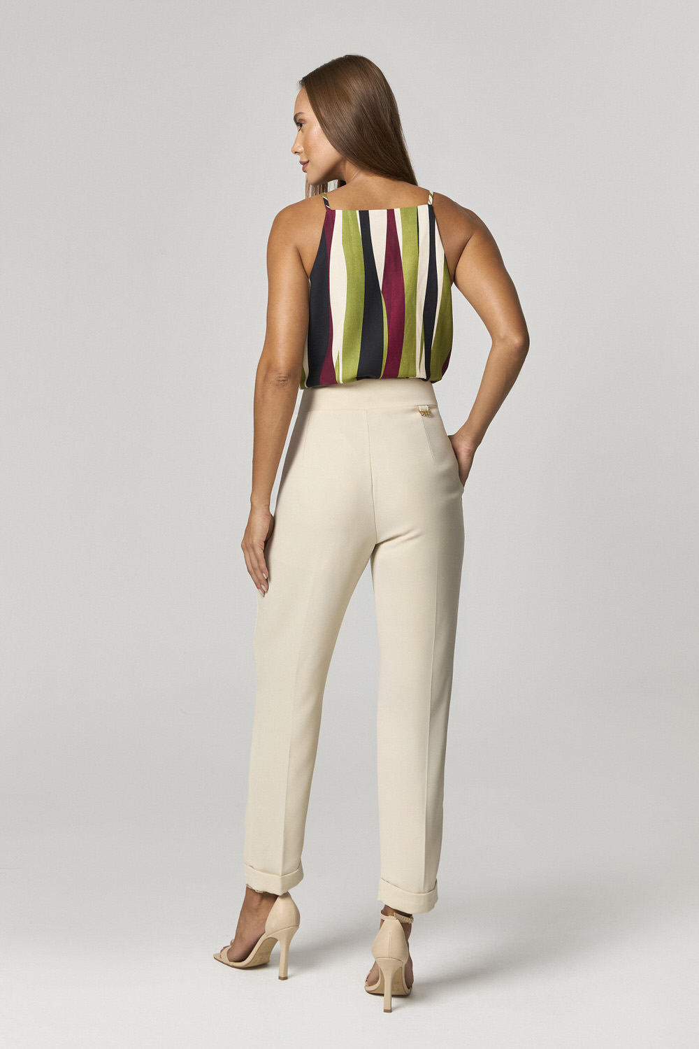 10186404-10637504-OFF-2