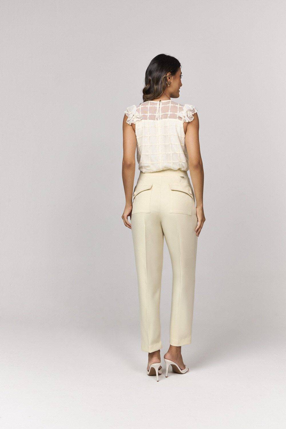 101100710-BRANCO-10645510-2