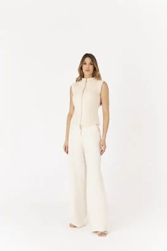 Blusa Manga Curta Com Ziper Na Frente