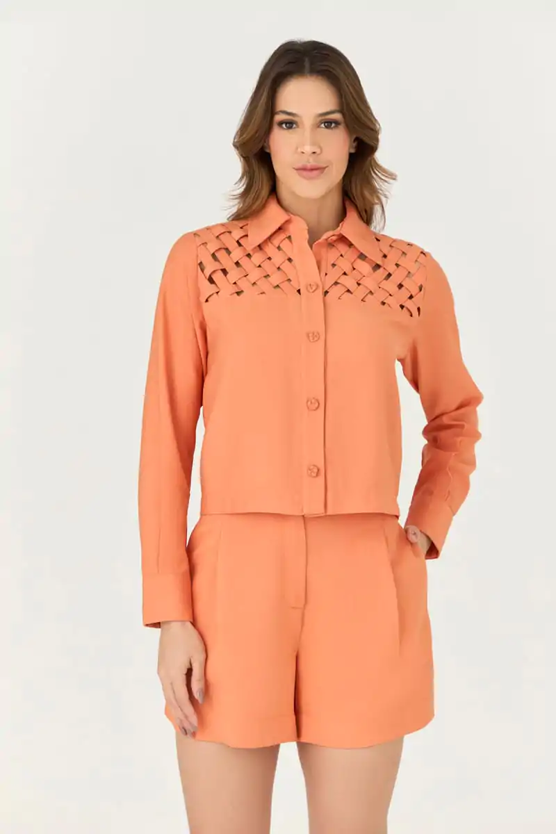 10151509 F CORAL Blusa Casaqueto Detalhe Trancado E Botao