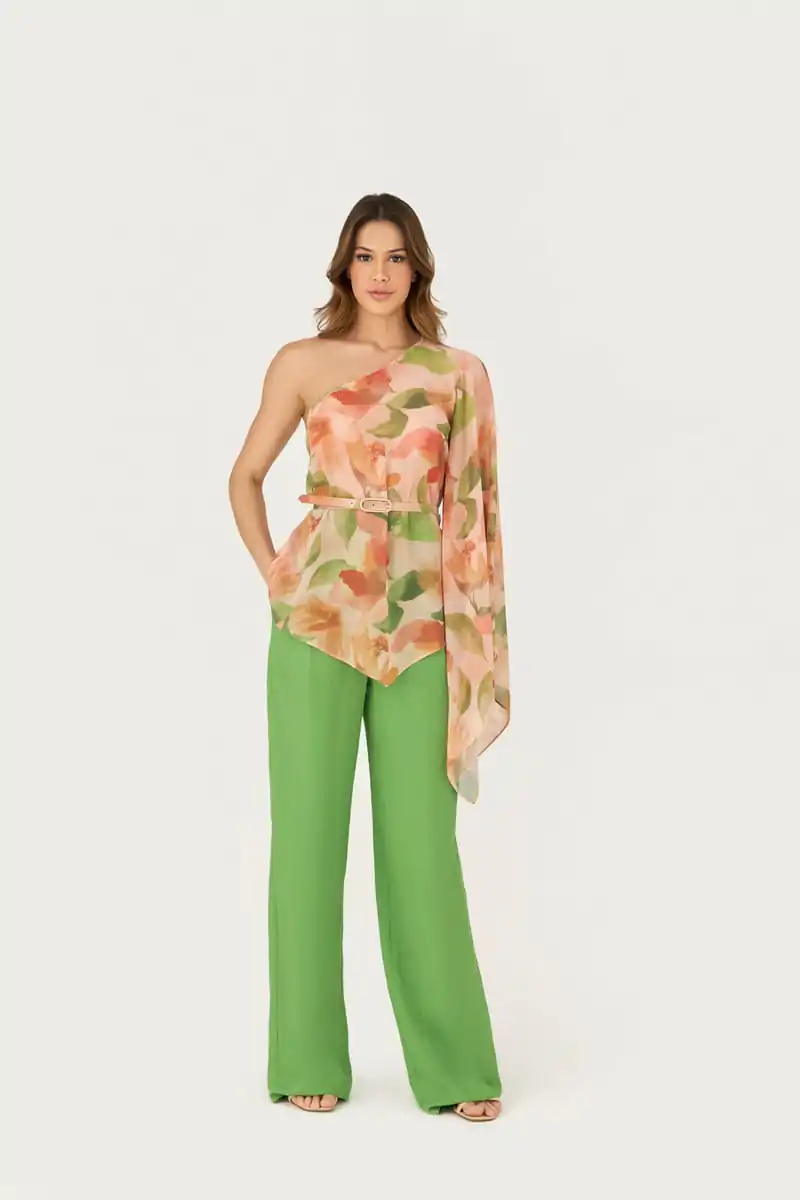 10152409 F EST Blusa Estampada Com Ombro Unico E Cinto