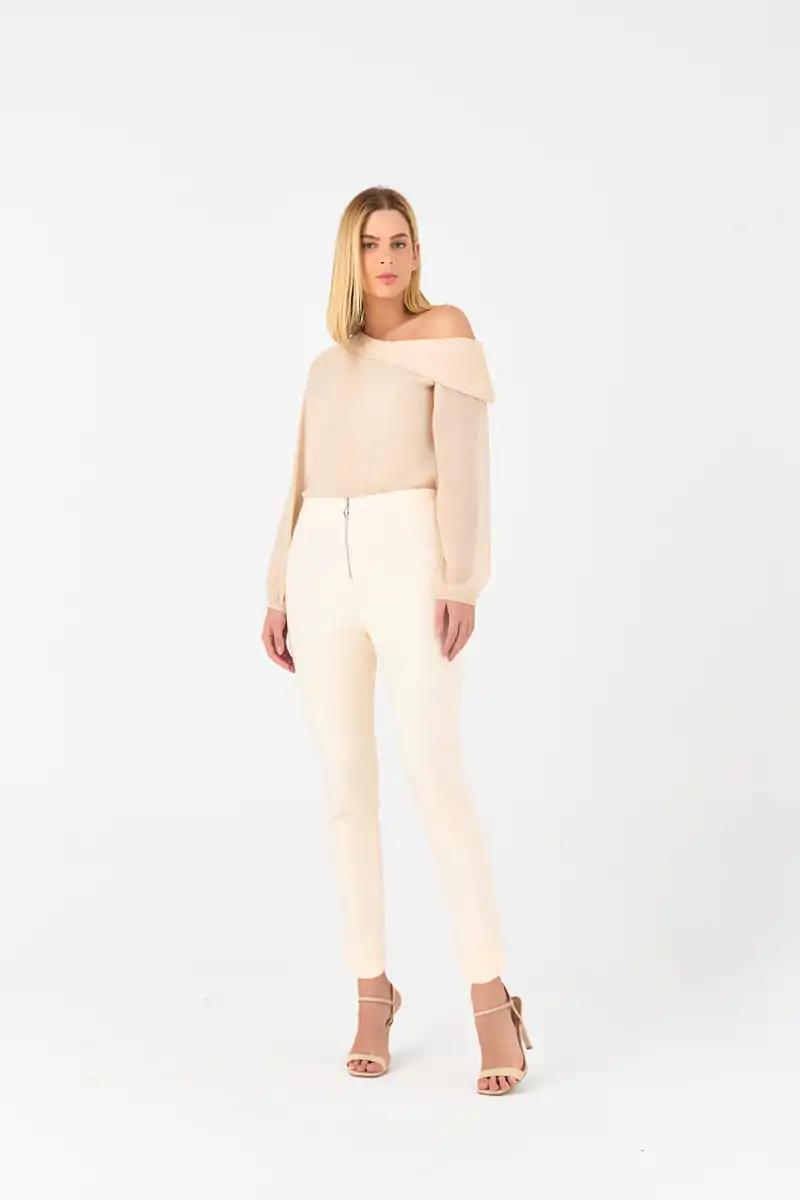 10154610 F CRU Blusa Com Ombro Unico