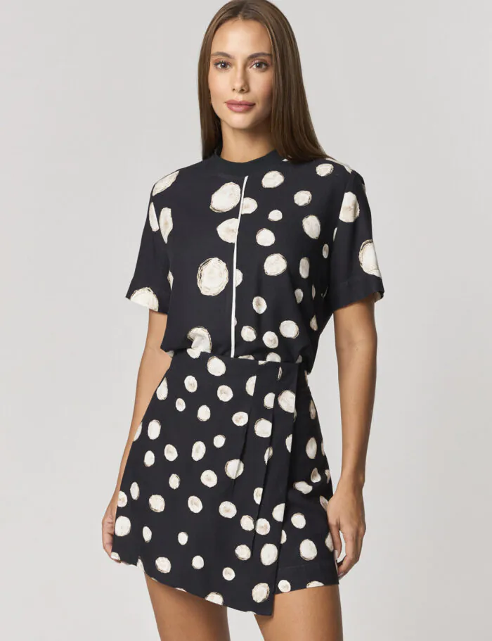 Blusa T-shirt Estampada Poa