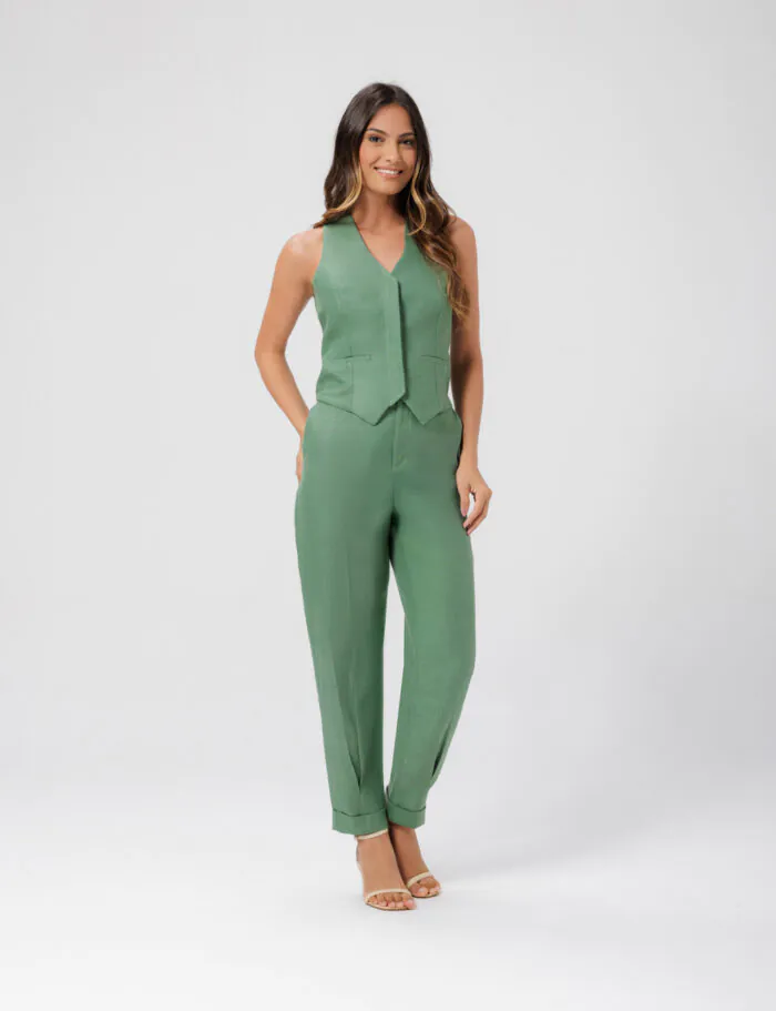 Conjunto Calca E Colete Com Detalhe Verdugo E Botao Flor